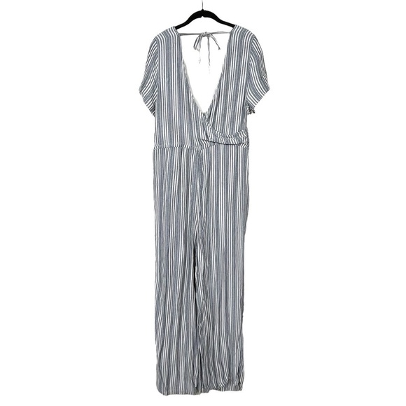Francesca's Blue Rain Briar Tie Waist Striped Wrap Short Sleeve Jumpsuit Size XL - Picture 4 of 11